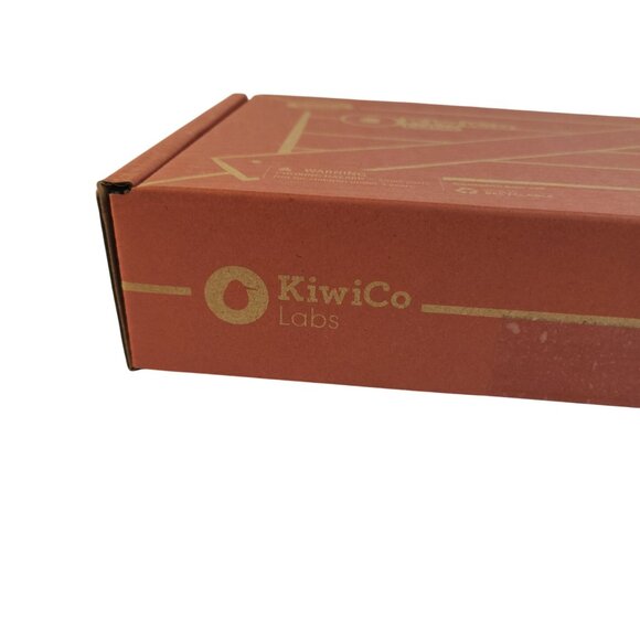 KiwiCo Labs Motorized Spin Art Kit STEM DIY Science Craft Toy for Kids 6+, Creat - Picture 6 of 7